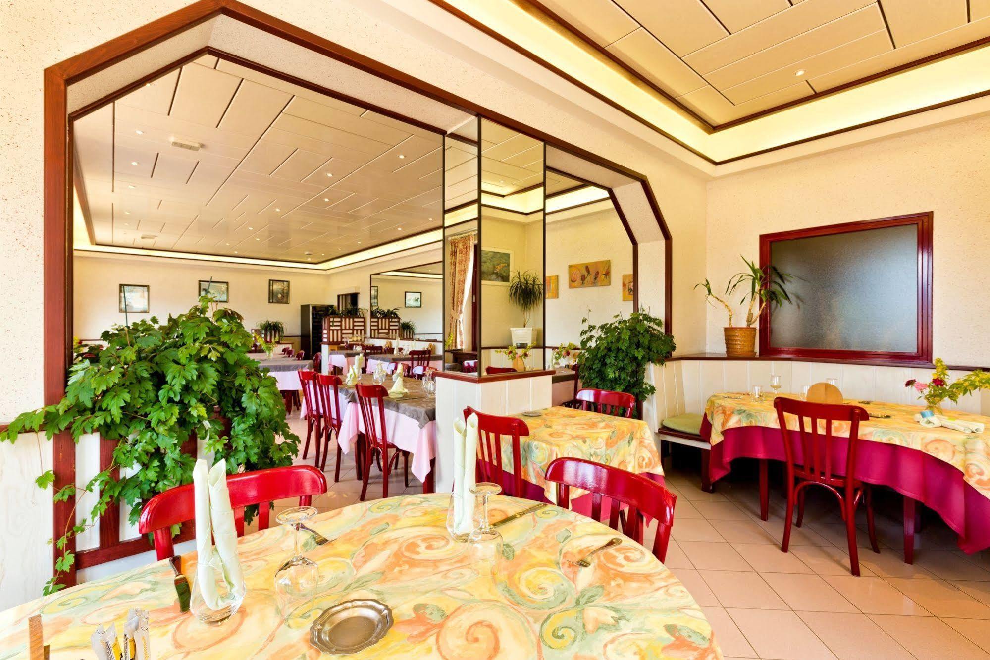 Logis Hotel & Spa Beau-Site Saint-Jean-de-Sixt Exteriör bild